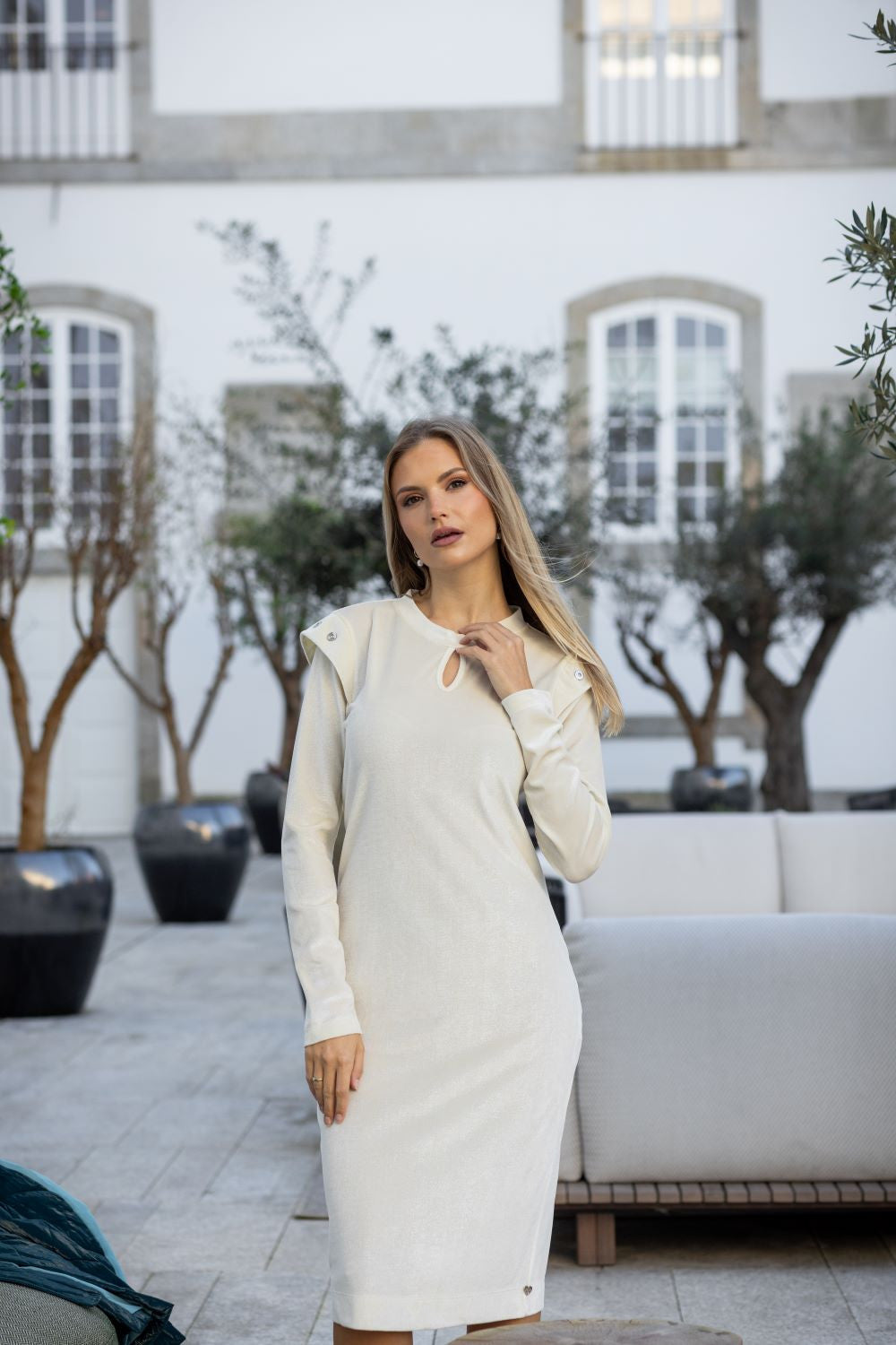 VESTIDO MIDI EM VELUDO
