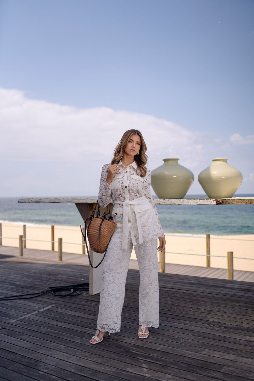 CAMISOLA COM RENDA E FAIXA