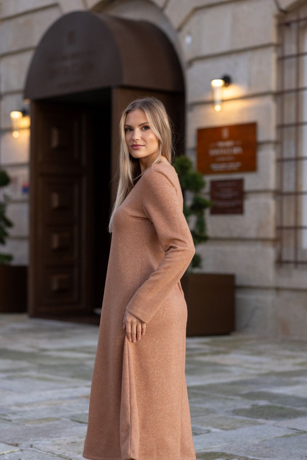 VESTIDO COM BRILHOS MALHA